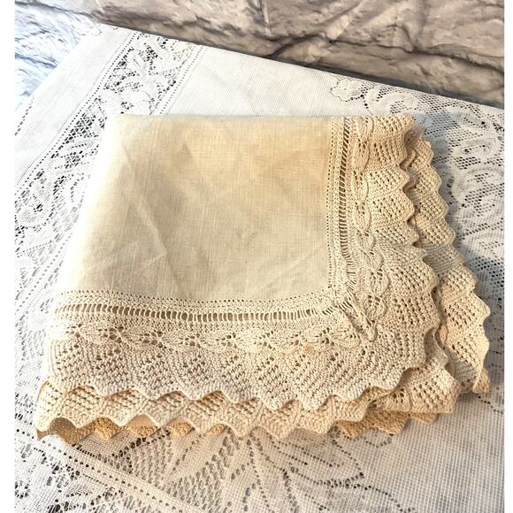Mid Century Linen Table Cover Crocheted Sides - Picture 1 of 6